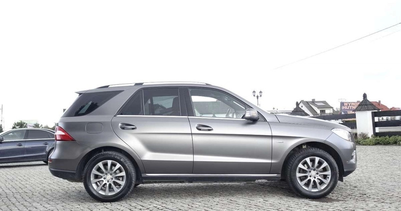 Mercedes-Benz ML cena 75700 przebieg: 228000, rok produkcji 2012 z Otmuchów małe 781